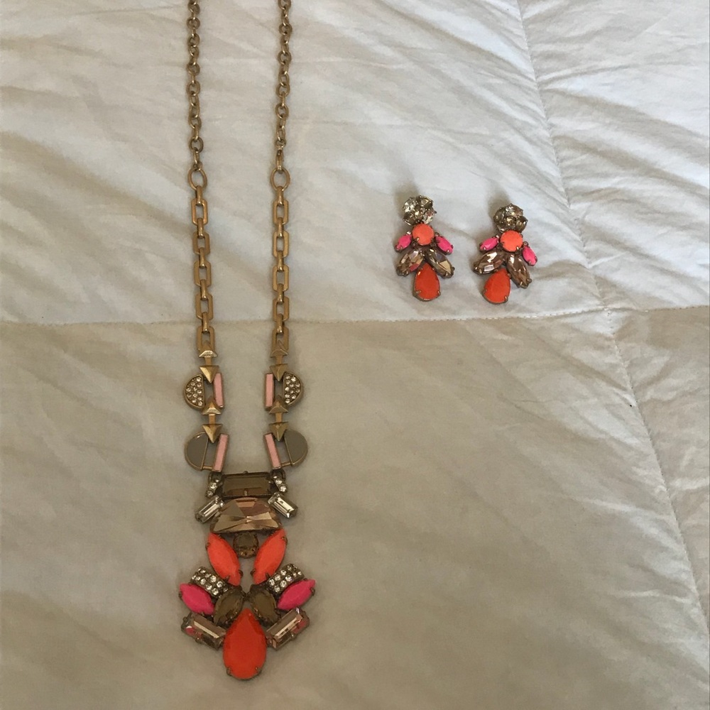 Stella & Dot necklace and earrings set
